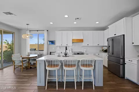 Kitchen - 7548 E Olla Ave, Mesa, AZ 85212 photo 3 of 4