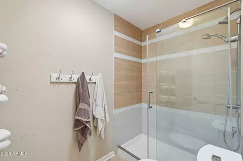 Bath - 2107 E Alameda Dr, Tempe, AZ 85282 photo 3 of 3