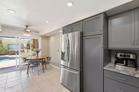 Kitchen - 2107 E Alameda Dr, Tempe, AZ 85282 photo 4 of 5