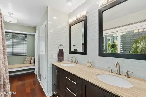 Bath - 2107 E Alameda Dr, Tempe, AZ 85282 photo 1 of 3
