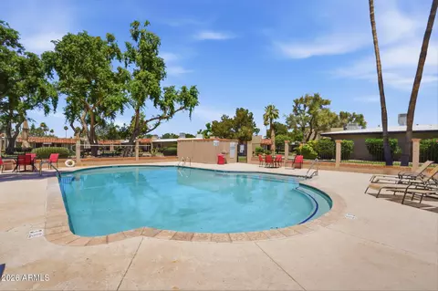 Exterior - 1320 E Bethany Home Rd #52, Phoenix, AZ 85014 photo 8 of 9