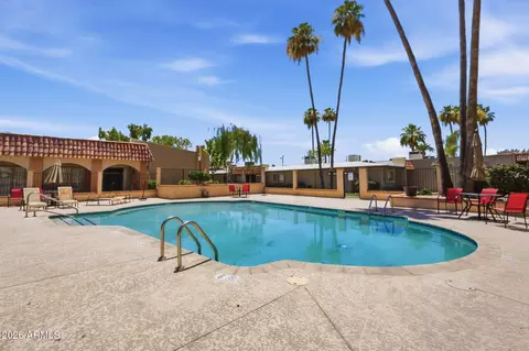 Exterior - 1320 E Bethany Home Rd #52, Phoenix, AZ 85014 photo 6 of 9