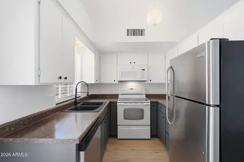 Kitchen - 1320 E Bethany Home Rd #52, Phoenix, AZ 85014 photo 1 of 6