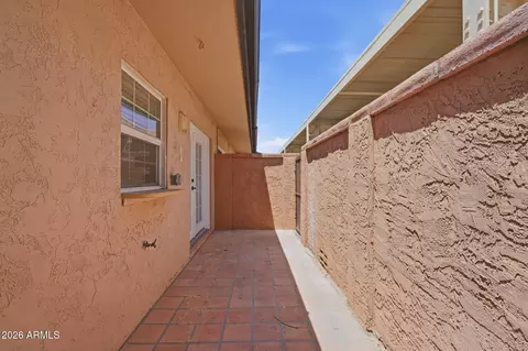 Exterior - 1320 E Bethany Home Rd #52, Phoenix, AZ 85014 photo 3 of 9