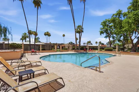 Exterior - 1320 E Bethany Home Rd #52, Phoenix, AZ 85014 photo 9 of 9