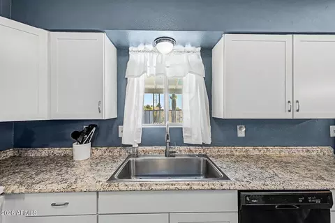 Kitchen - 5455 E Mining Camp St, Apache Junction, AZ 85119 photo 2 of 4