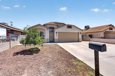 Exterior - 2425 W Maricopa St, Phoenix, AZ 85009 photo 3 of 10