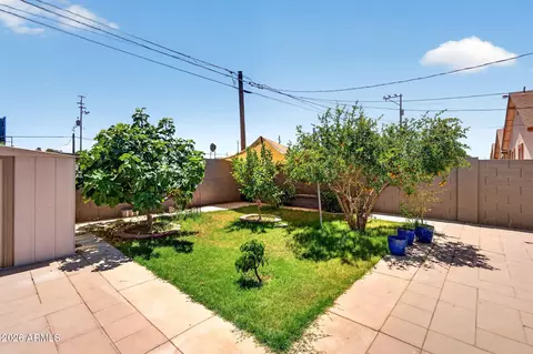 Exterior - 2425 W Maricopa St, Phoenix, AZ 85009 photo 7 of 10