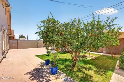 Exterior - 2425 W Maricopa St, Phoenix, AZ 85009 photo 6 of 10