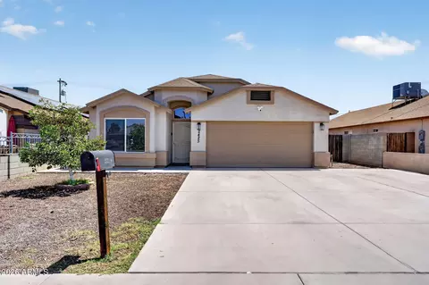 Exterior - 2425 W Maricopa St, Phoenix, AZ 85009 photo 2 of 10
