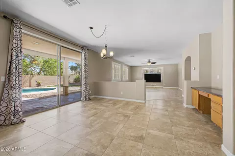 Living - 680 E Betsy Ln, Gilbert, AZ 85296 photo 10 of 11