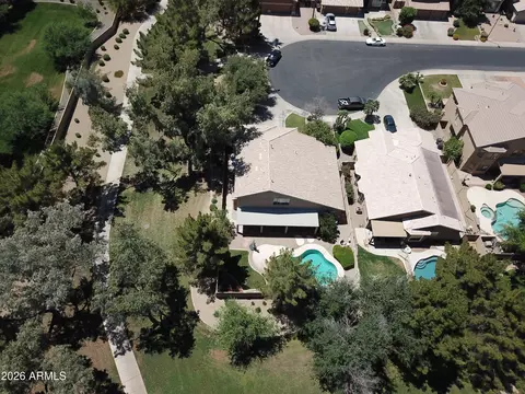 View/Area - 680 E Betsy Ln, Gilbert, AZ 85296 photo 2 of 5