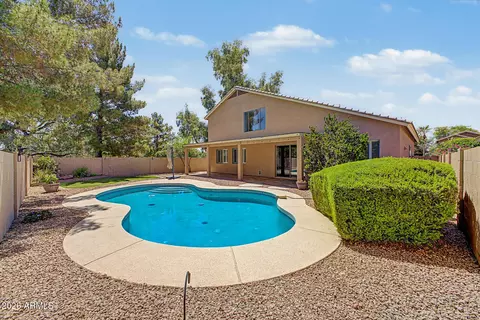 Exterior - 680 E Betsy Ln, Gilbert, AZ 85296 photo 6 of 8