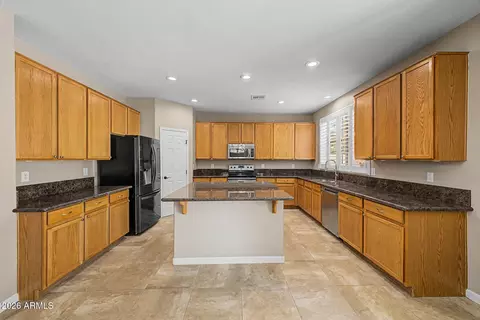 Kitchen - 680 E Betsy Ln, Gilbert, AZ 85296 photo 1 of 6