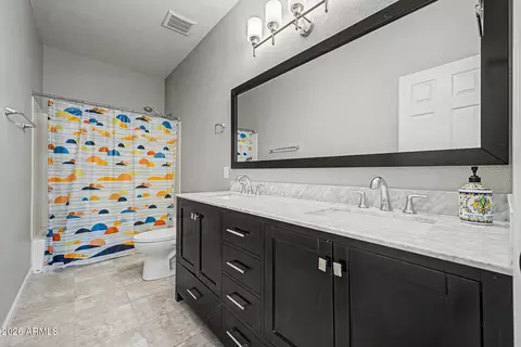 Bath - 680 E Betsy Ln, Gilbert, AZ 85296 photo 5 of 5