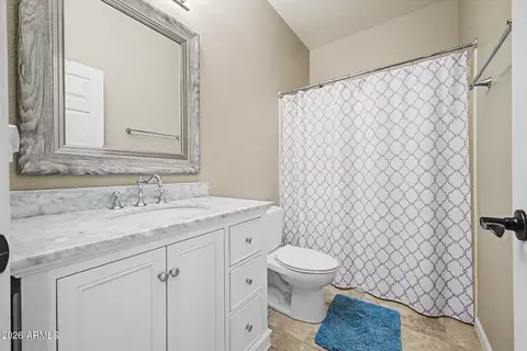 Bath - 680 E Betsy Ln, Gilbert, AZ 85296 photo 4 of 5