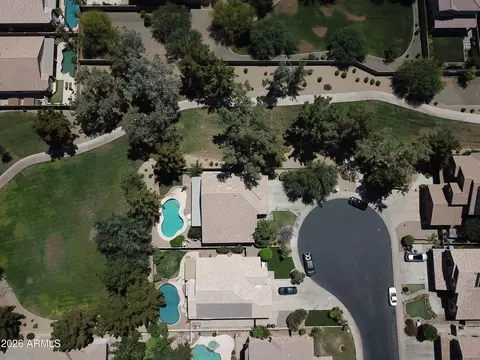View/Area - 680 E Betsy Ln, Gilbert, AZ 85296 photo 1 of 5