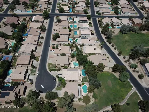 View/Area - 680 E Betsy Ln, Gilbert, AZ 85296 photo 5 of 5