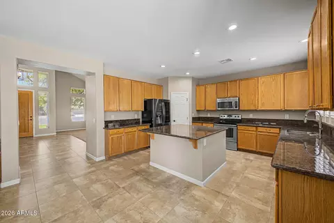 Kitchen - 680 E Betsy Ln, Gilbert, AZ 85296 photo 3 of 6