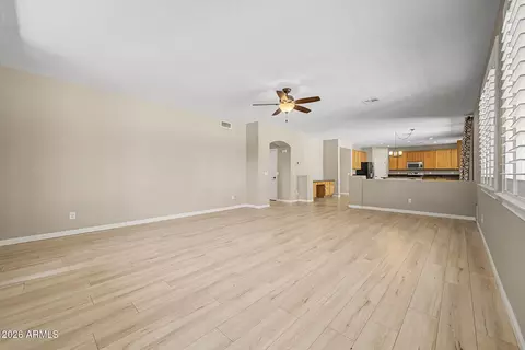 Living - 680 E Betsy Ln, Gilbert, AZ 85296 photo 6 of 11
