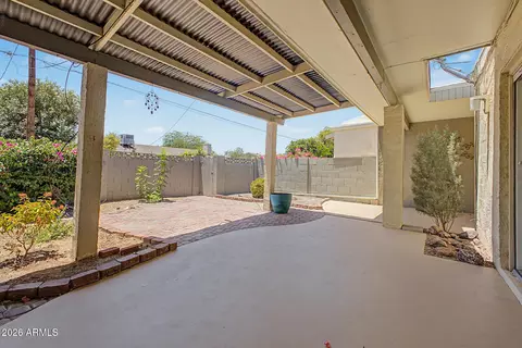 Exterior - 1019 E Laguna Dr, Tempe, AZ 85282 photo 5 of 9