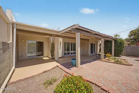 Exterior - 1019 E Laguna Dr, Tempe, AZ 85282 photo 8 of 9