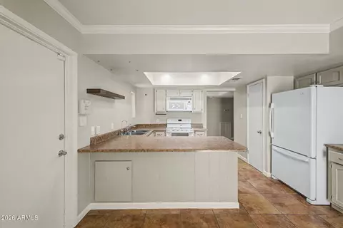 Kitchen - 1019 E Laguna Dr, Tempe, AZ 85282 photo 2 of 3