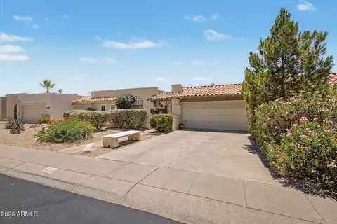 Exterior - 1019 E Laguna Dr, Tempe, AZ 85282 photo 2 of 9