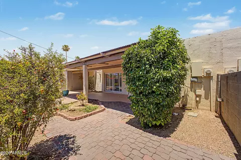 Exterior - 1019 E Laguna Dr, Tempe, AZ 85282 photo 6 of 9