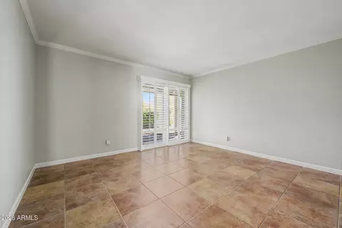 Living - 1019 E Laguna Dr, Tempe, AZ 85282 photo 4 of 7