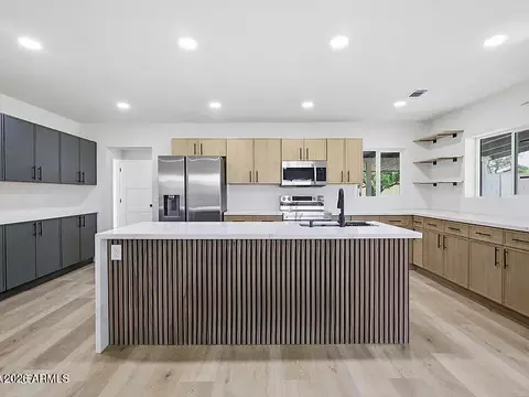 Kitchen - 3144 N 34th St, Phoenix, AZ 85018 photo 3 of 7