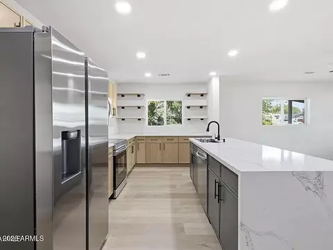 Kitchen - 3144 N 34th St, Phoenix, AZ 85018 photo 7 of 7