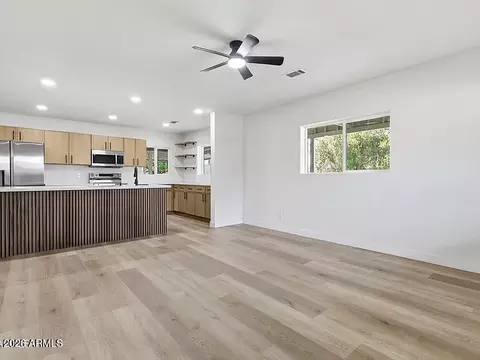 Living - 3144 N 34th St, Phoenix, AZ 85018 photo 6 of 7