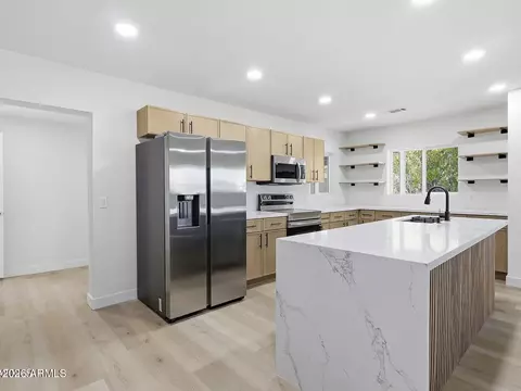 Kitchen - 3144 N 34th St, Phoenix, AZ 85018 photo 2 of 7