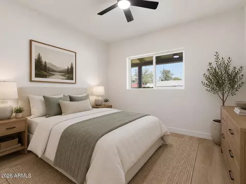 Bedroom - 3144 N 34th St, Phoenix, AZ 85018 photo 5 of 10