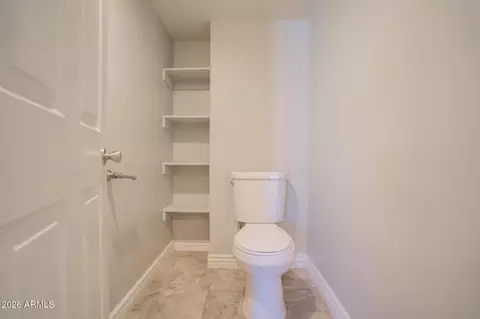 Bath - 1008 E Citrus Way, Phoenix, AZ 85014 photo 4 of 4