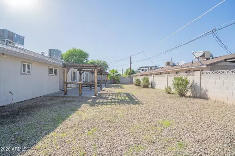 Exterior - 1008 E Citrus Way, Phoenix, AZ 85014 photo 6 of 7