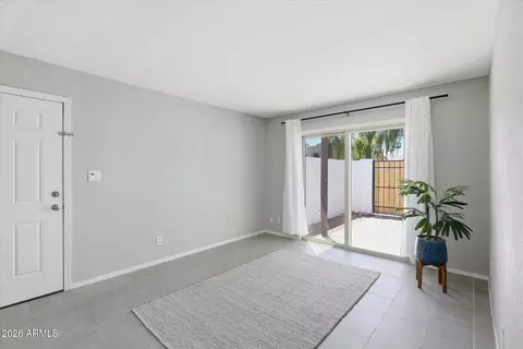 Living - 1006 E Redfield Rd, Tempe, AZ 85283 photo 2 of 5