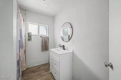 Bath - 1347 E 2nd St, Mesa, AZ 85203 photo 2 of 4
