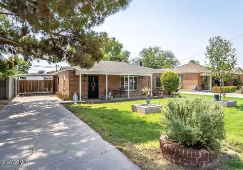 5913 W Gardenia Ave, Glendale, AZ 85301
