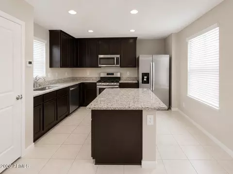 8247 W Illini St, Phoenix, AZ 85043