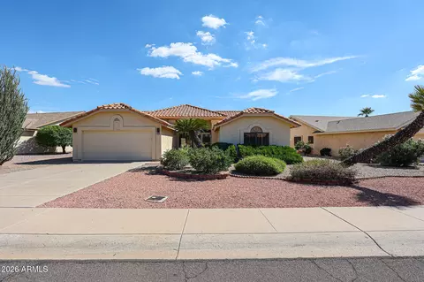 9863 W Menadota Dr, Peoria, AZ 85382