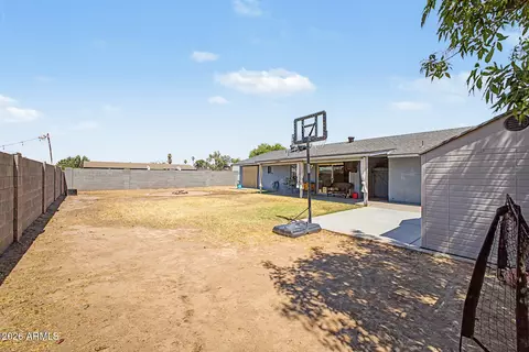 Exterior - 8137 W Montecito Ave, Phoenix, AZ 85033 photo 5 of 5