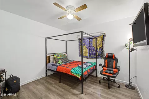 Bedroom - 8137 W Montecito Ave, Phoenix, AZ 85033 photo 3 of 6