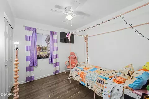 Bedroom - 8137 W Montecito Ave, Phoenix, AZ 85033 photo 5 of 6