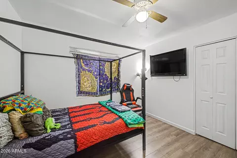 Bedroom - 8137 W Montecito Ave, Phoenix, AZ 85033 photo 4 of 6
