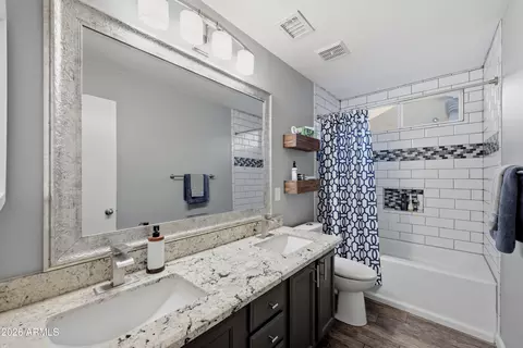 Bath - 1050 W Cooley Dr, Gilbert, AZ 85233 photo 3 of 3