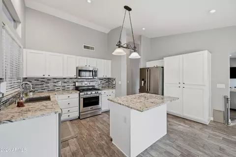 Kitchen - 1050 W Cooley Dr, Gilbert, AZ 85233 photo 2 of 3