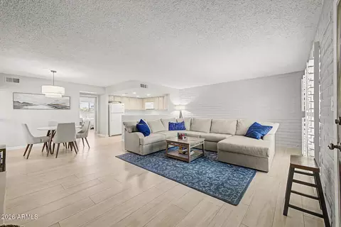 7401 E Northland Dr #8, Scottsdale, AZ 85251