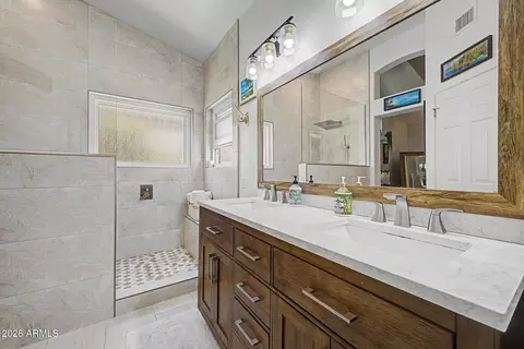 Bath - 1344 E Sheena Dr, Phoenix, AZ 85022 photo 1 of 3
